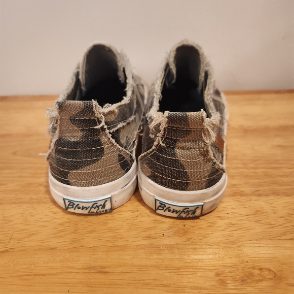 Blowfish Camo Womens Size 8 - Picture 3 of 4